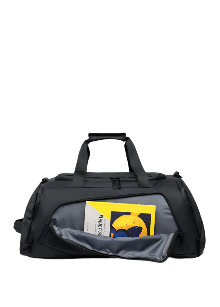 Interior da bolsa de academia com divisórias e grande capacidade.